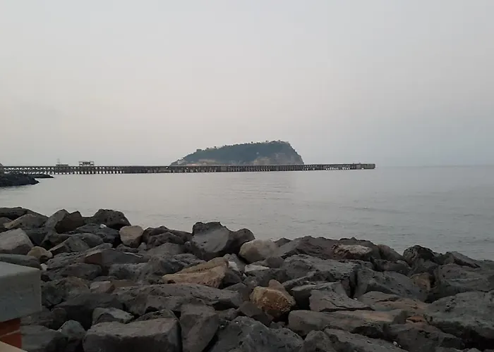 Hause Luisa * ナポリ